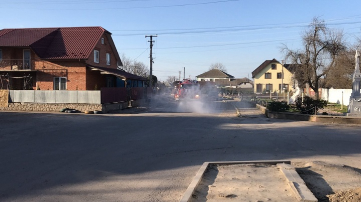 У Чернівецькій області рятувальники дезінфікують вулиці