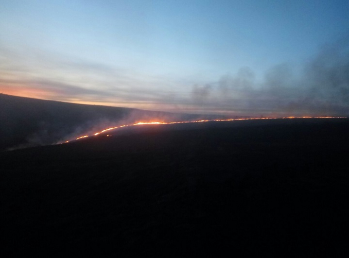 На Буковині врятували жінку з пожежі