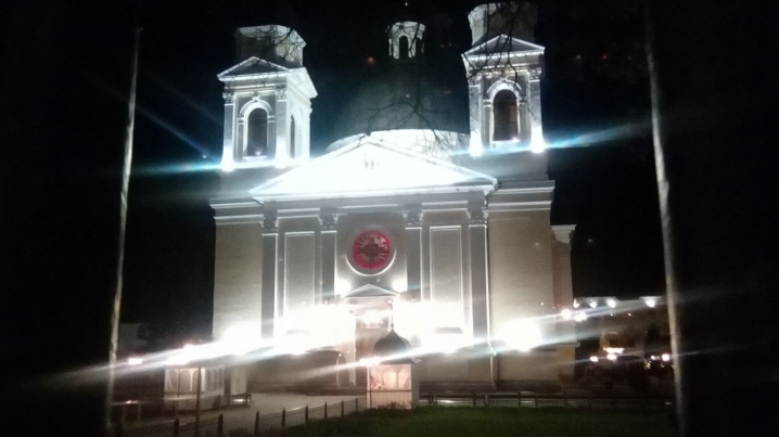 Буковинці освятити кошики зможуть у дворі Кафедрального собору Буковинці освятити кошики зможуть у дворі Кафедрального собору