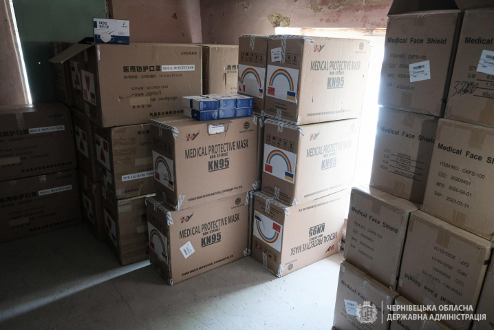 На Буковину доставили ще один гуманітарний вантаж майже на 3 мільйони гривень від Офісу Президента