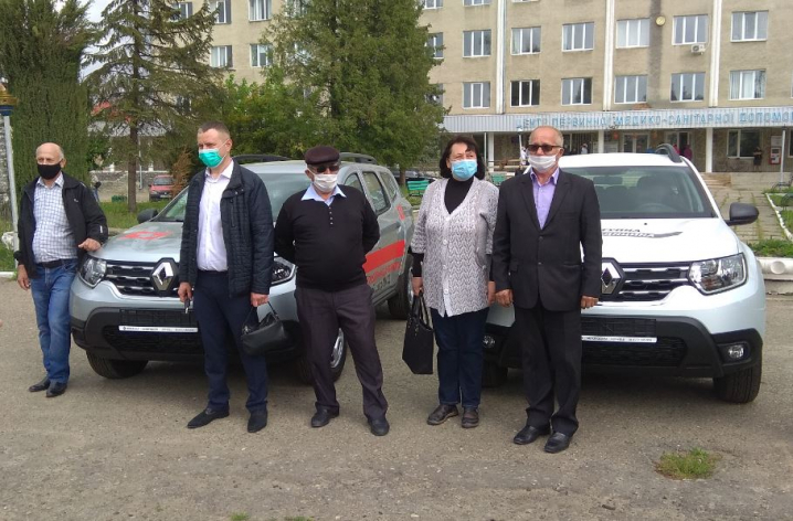 Сільські амбулаторії Сторожинецької ЦРЛ отримали нові автомобілі