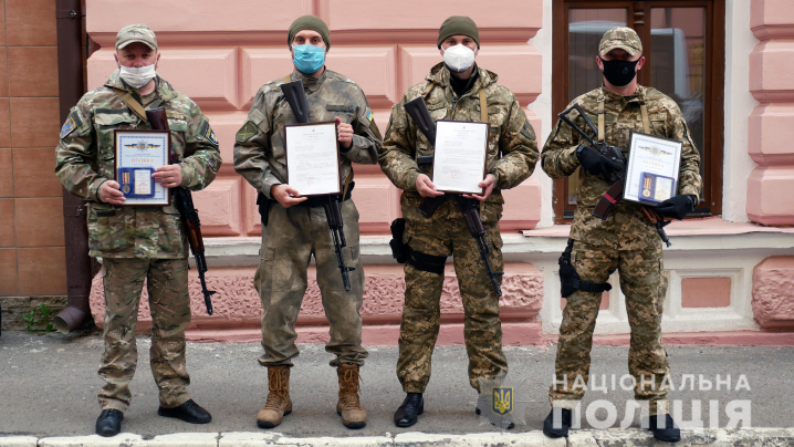 На Буковину повернулися правооохоронці, які несли службу на Сході України