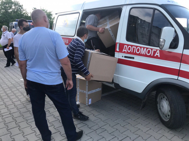 На Буковину привезли чергову гуманітарну допомогу
