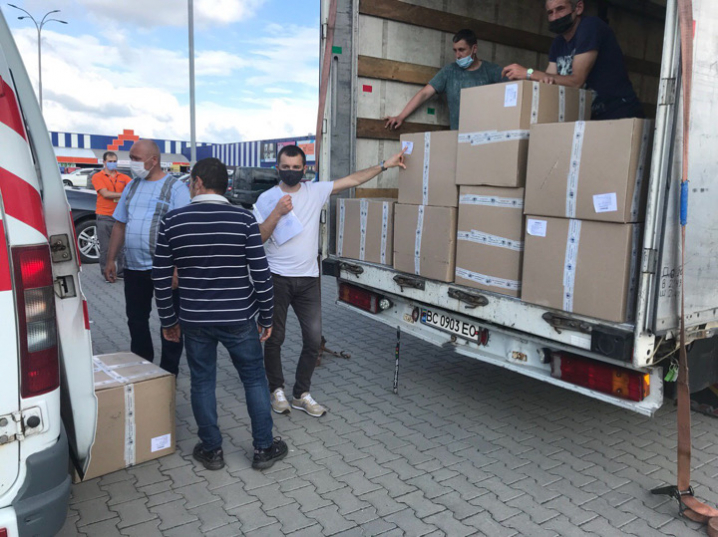 На Буковину привезли чергову гуманітарну допомогу