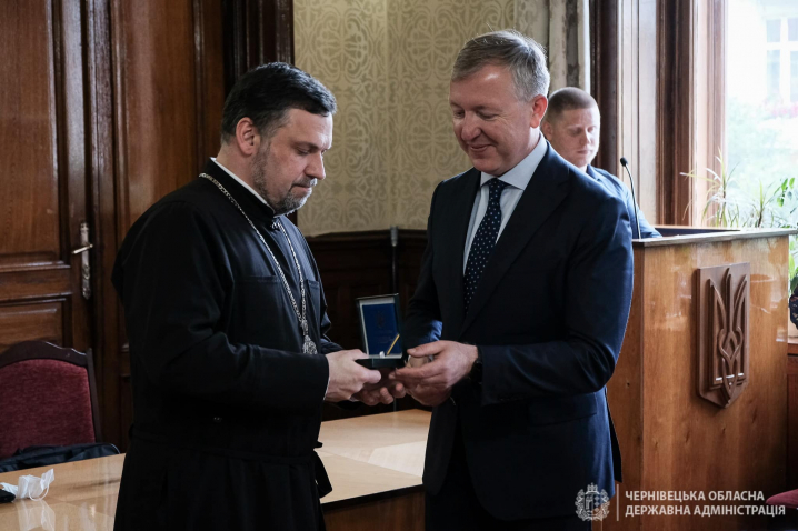 Почесною відзнакою «Вдячна Буковина» нагородили священнослужителів Буковини