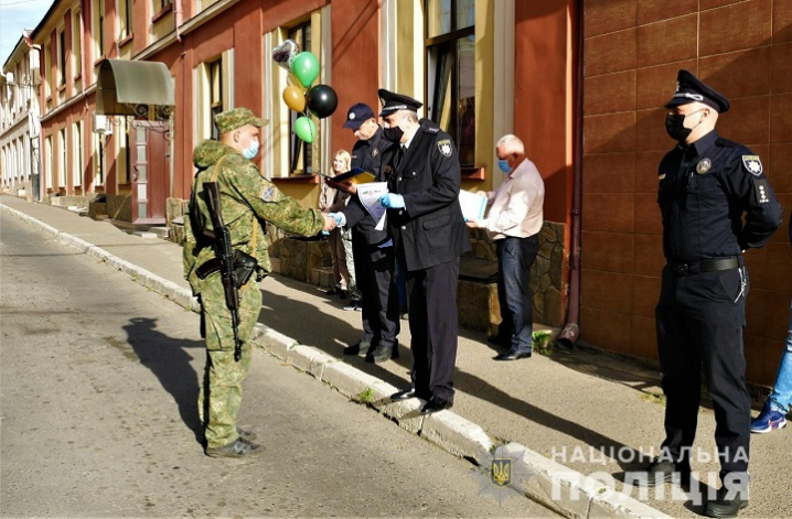 На Буковину із зони проведення ООС повернулися правоохоронці