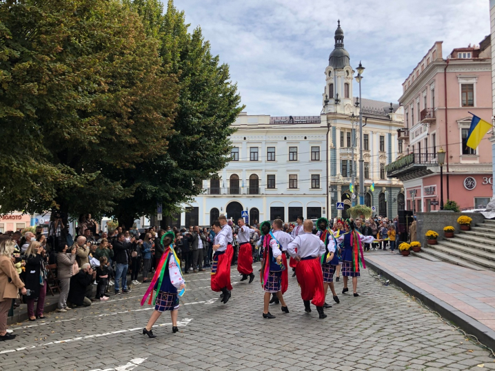 У Чернівцях відбулися урочистості з нагоди дня міста – фото У Чернівцях відбулися урочистості з нагоди дня міста – фото