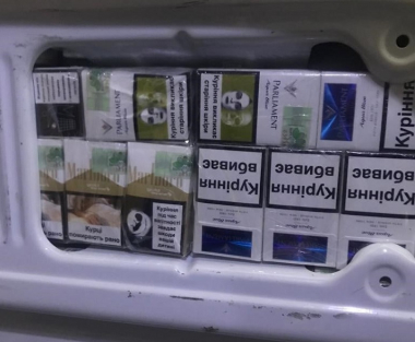 611 тисяч гривень: на кордоні з Румунією чоловік попрощався з автівкою через сигарети