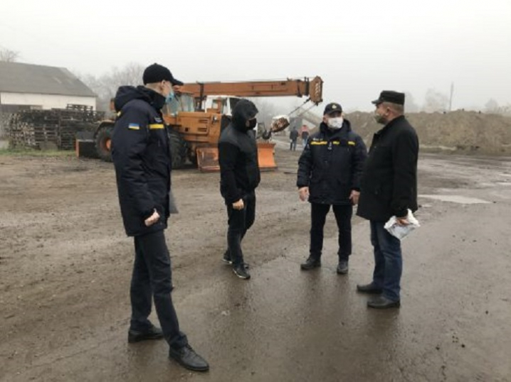 Чернівецькі рятувальники перевірили чи готовий МіськШЕП до роботи в зимовий період 