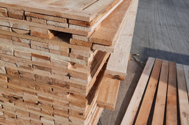 Буковинські митники вилучили деревину вартістю 90 тисяч гривень