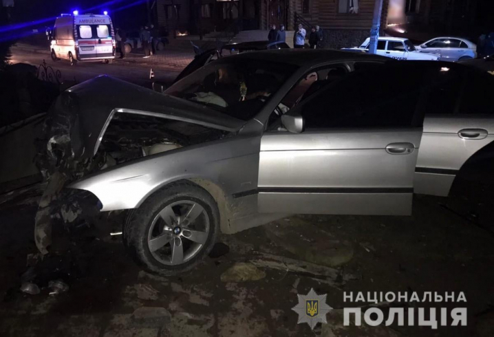 На Хотинщині зіткнулися два автомобілі, двоє людей постраждали