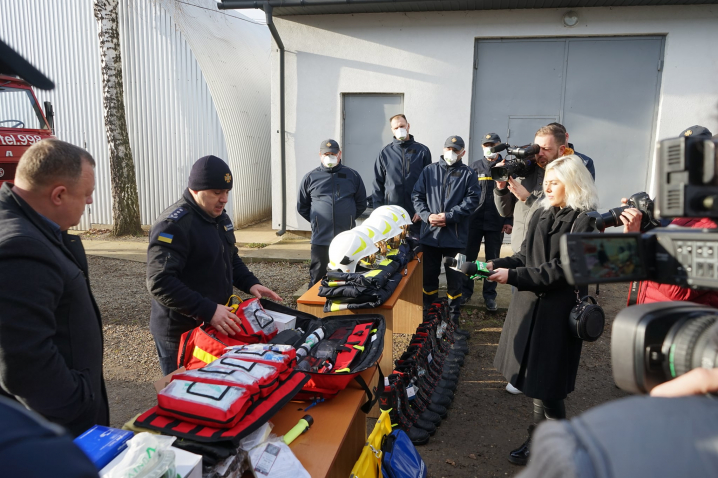 На Буковині вогнеборці отримали пожежне спорядження в рамках програми «U-LEAD з Європою»