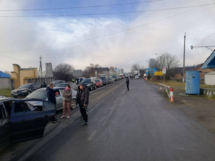 На Буковині люди перекрили трасу через підняття тарифів на газ (ОНОВЛЕНО)