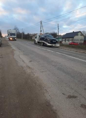 Протаранив огорожу і вилетів на город: у Глибочку зіткнулися два автомобілі