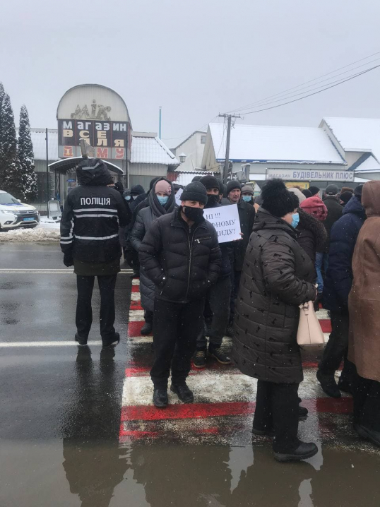 До "тарифного" протесту долучився ще один населений пункт: з  якими гаслами пікетують буковинці