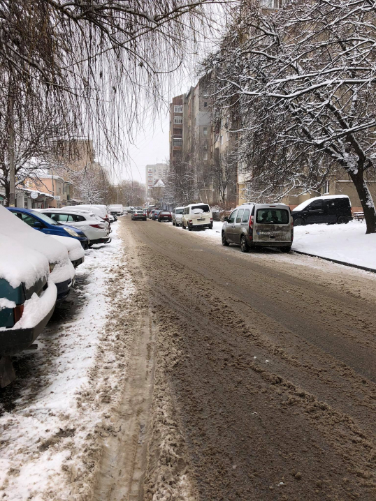 Який стан доріг та тротуарів в Чернівцях після "сніжної" доби