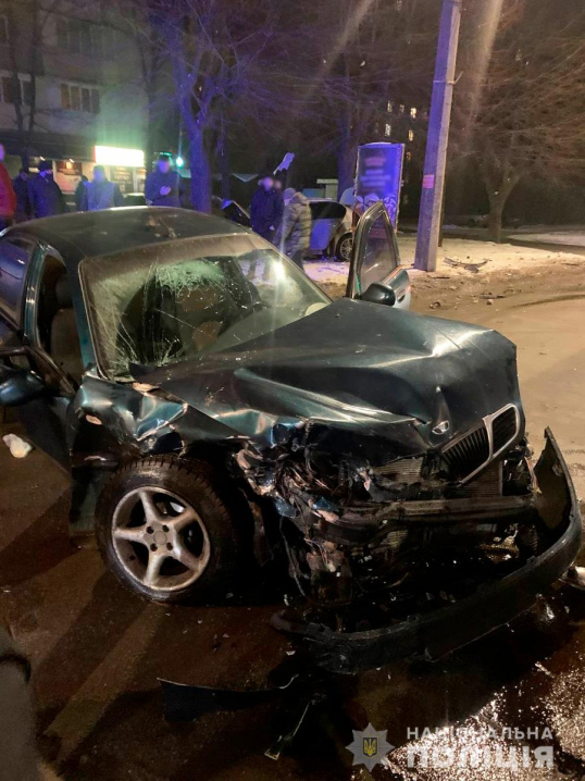 Стали відомі подробиці аварії на вулиці Героїв Майдану: троє потерпілих