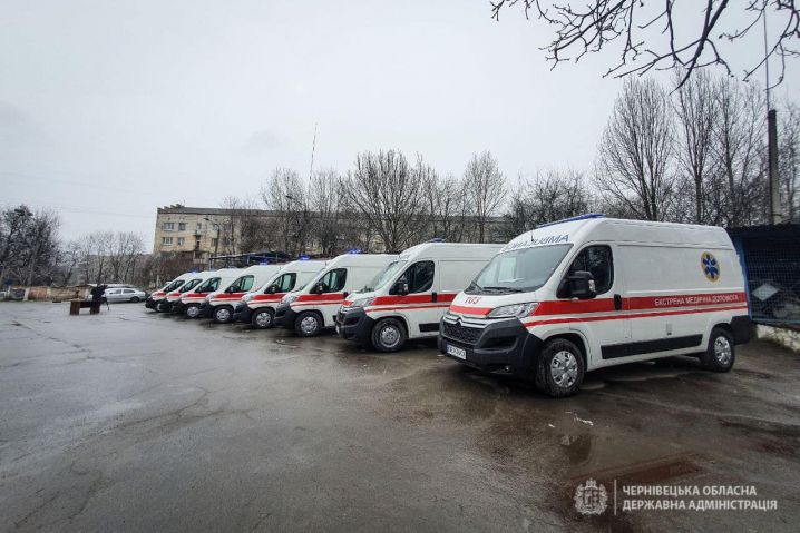 8 нових карет «швидкої» отримав Чернівецький обласний центр екстреної медичної допомоги та медицини катастроф