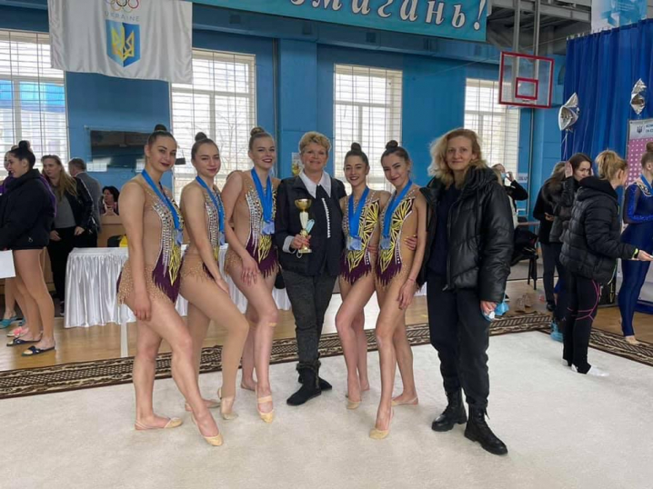 На Універсіаді України з художньої гімнастики команда ЧНУ виборола бронзу