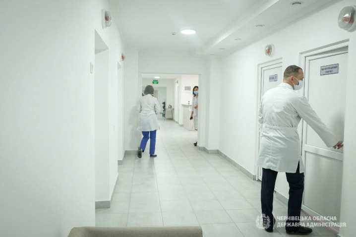 У Чернівецькому обласному онкологічному центрі відкрили оновлений хірургічний корпус (ФОТО)