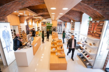 У Чернівцях відкрився магазин з взуттям з натуральної шкіри від румунського виробника Marelbo
