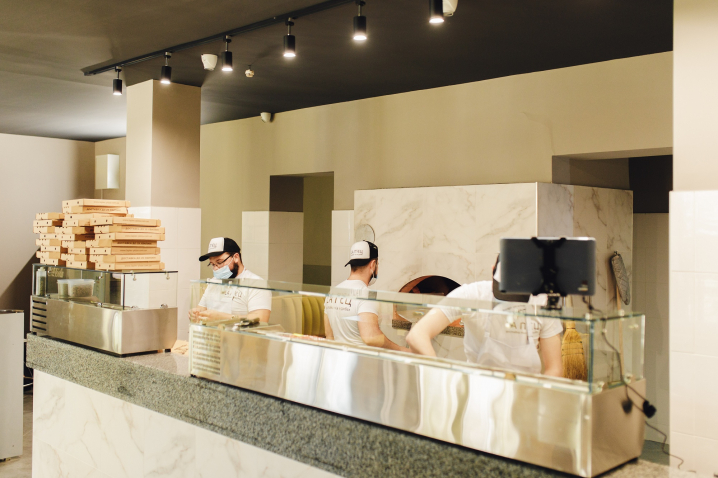 LA П’ЄЦ вже в Чернівцях! Тепер піцу на дровах доставляють до 29-ти хвилин LA П’ЄЦ вже в Чернівцях! Тепер піцу на дровах доставляють до 29-ти хвилин