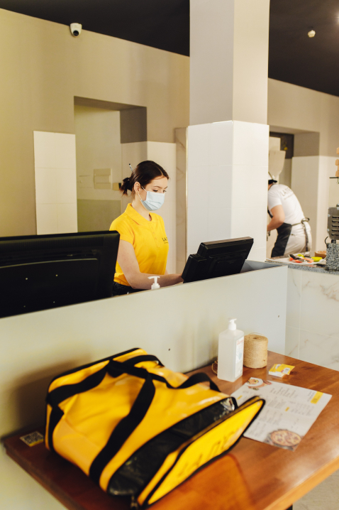 LA П’ЄЦ вже в Чернівцях! Тепер піцу на дровах доставляють до 29-ти хвилин LA П’ЄЦ вже в Чернівцях! Тепер піцу на дровах доставляють до 29-ти хвилин