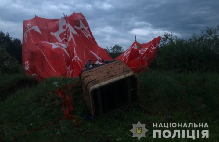 "Куля волочилася по землі": очевидці про падіння аеростата поблизу Кам'янця-Подільського