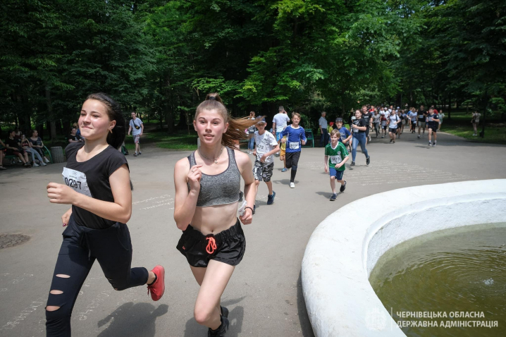 Олімпійський день на Буковині: до спортивної події долучилися близько 300 учасників