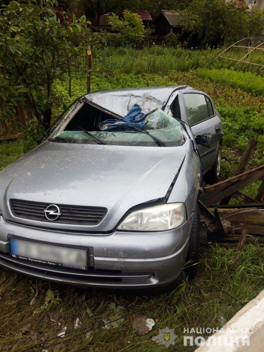 Виїхав на зустрічну та злетів в кювет: на Буковині сталася моторошна ДТП