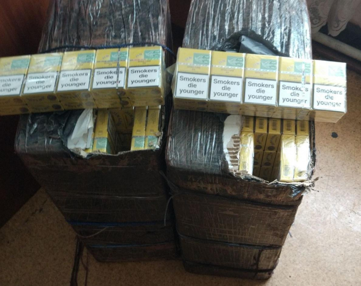 Контрабанда у руді: прикордонники виявили партію нелегальних цигарок у вантажному потязі