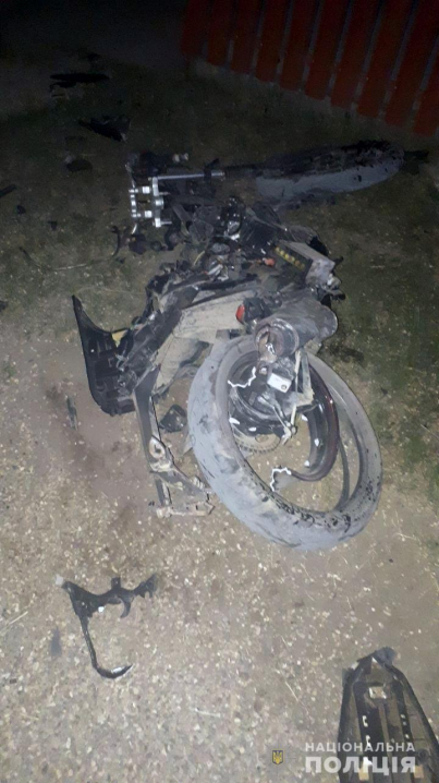 Смертельна ДТП на Буковині: легковик, обганяючи трактор, в’їхав у мотоцикліста