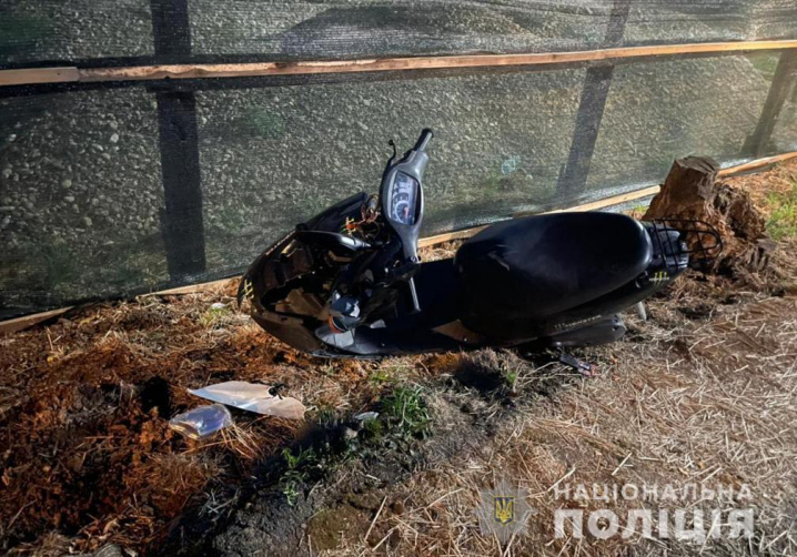 На Буковині зіткнулися двоє підлітків на моторолерах: потерпілих госпіталізували На Буковині зіткнулися двоє підлітків на моторолерах: потерпілих госпіталізували