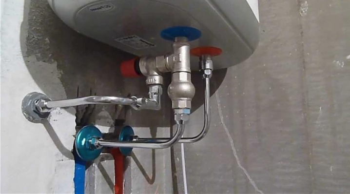 Проточный или накопительный водонагреватель: какой выбрать, особенности монтажа