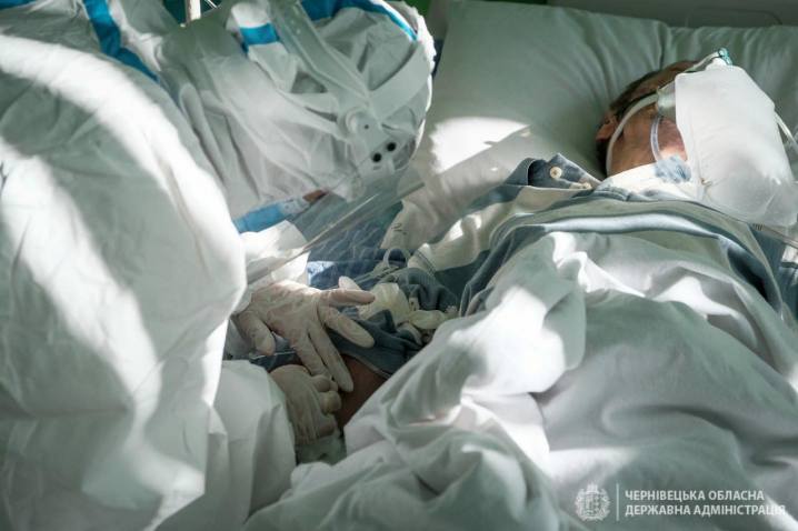 Майже щодня втрачаємо хворих: яка ситуація із COVID-19 у Сторожинецькій лікарні