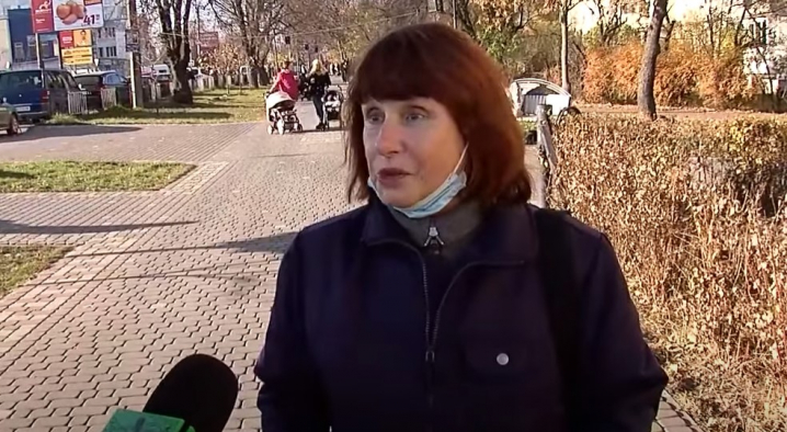 Чернівчани обурені: у місті чимало проблем, а мер засмагає за кордоном