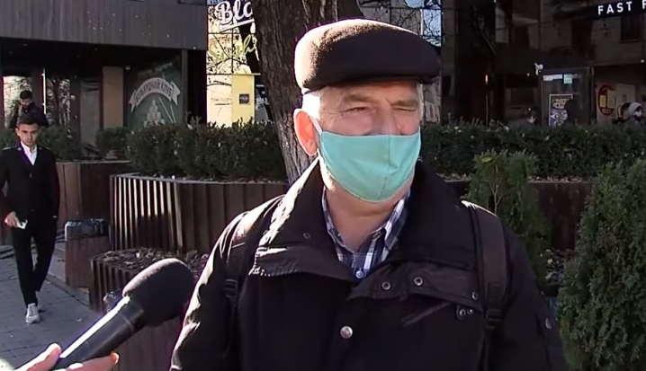 Чернівчани обурені: у місті чимало проблем, а мер засмагає за кордоном