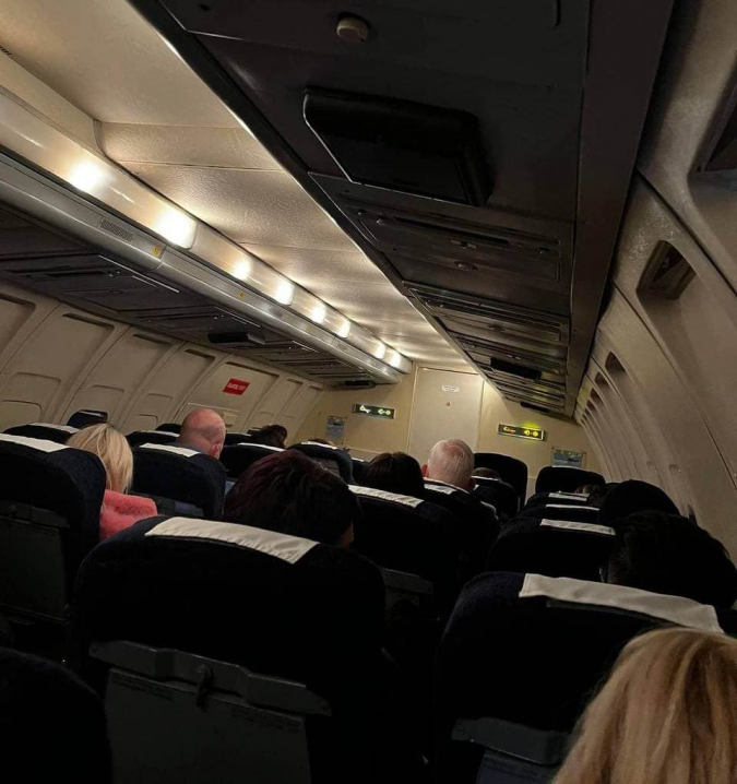 «Шок, повернувся у 80-ті»: з Чернівців до Києва знову літає 50-річний Ан-24 «Шок, повернувся у 80-ті»: з Чернівців до Києва знову літає 50-річний Ан-24