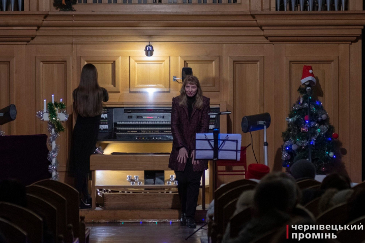 У Чернівцях відбувся Різдвяний концерт при свічках