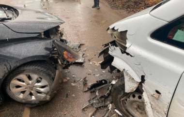 У Чернівцях на вулицях Кармелюка та Миргородській ускладнено рух через ДТП