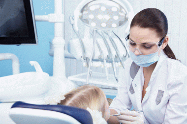 Зубной врач и стоматолог: в чем разница между ними