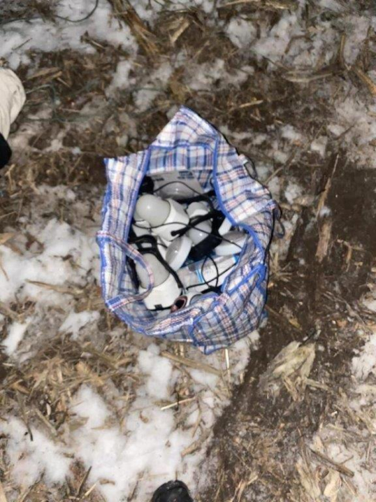 Буковинці намагалися на списаному літаку АН-2 перемістити контрабанду через кордон Буковинці намагалися на списаному літаку АН-2 перемістити контрабанду через кордон