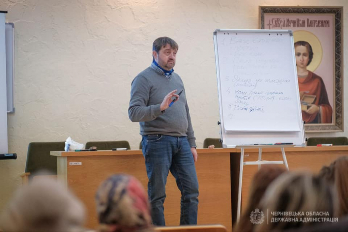 Вакцинація від COVID-19: для буковинських медиків проводять тренінг
