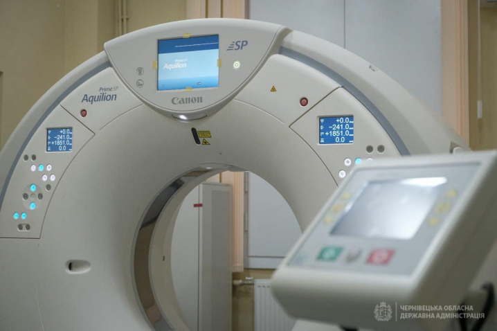 У Чернівецькій обласній лікарні безкоштовно та цілодобово працює потужний томограф