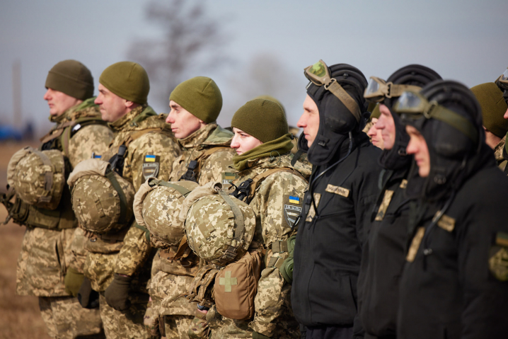 Ситуація на кордонах України контрольована, але відведення російських військ поки що не фіксується – Президент(фото)
