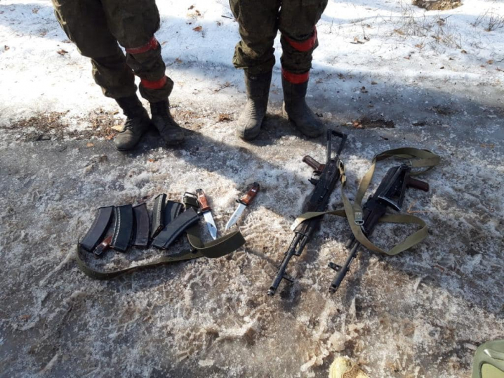 Військовослужбовці взяли в полон двох російських окупантів