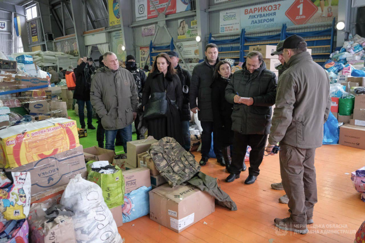 Передаю слова підтримки та вдячності, бо Герої України воюють за нашу спільну свободу, - голова Сучавської повітової ради