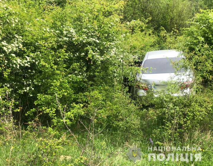 40-річного буковинця знайшли мертвим у автівці: вбивці намагалися втекти 