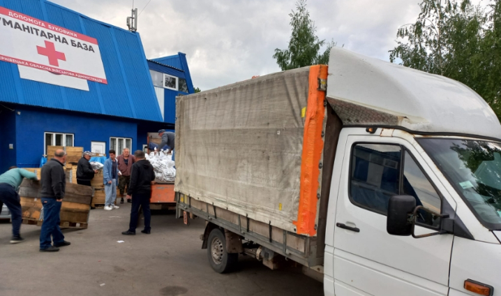З «Олімпії» у громади Буковини відправили допомогу для переселенців