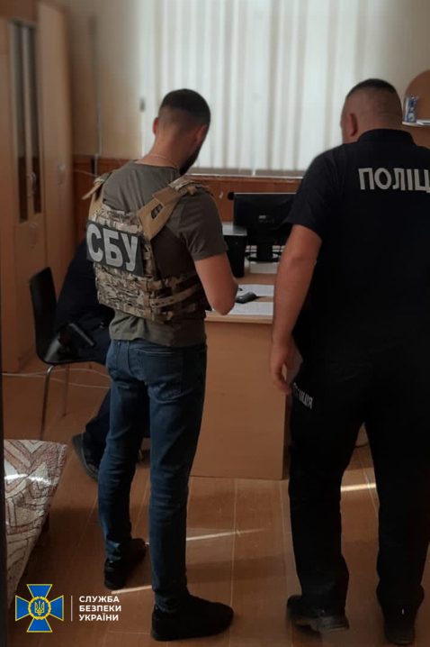 Буковинець незаконно переправляв чоловіків за кордон: серед мігрантів – громадянин РФ